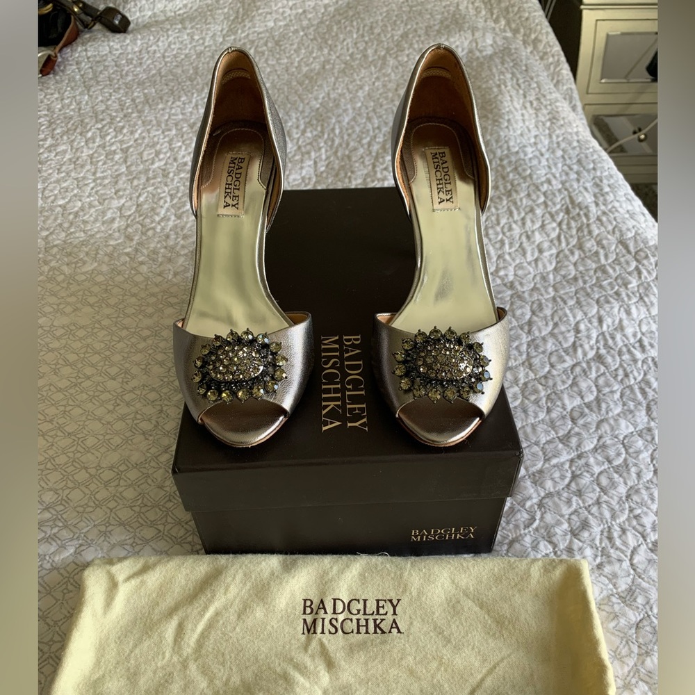 Badgley Mishka gorgeous shoes!